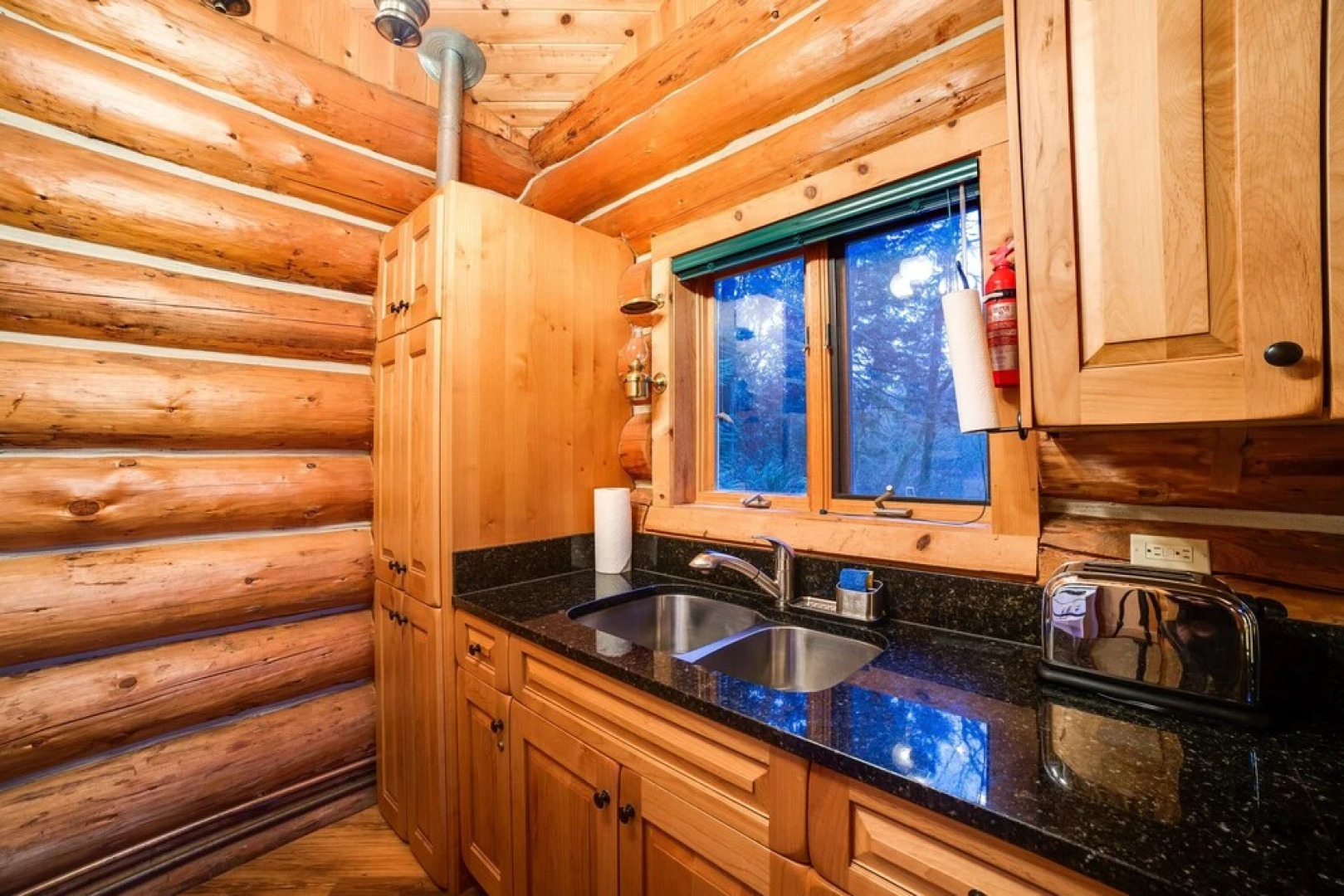 97MF - Lakeside - Dock - BBQ - Pets Ok - Sleeps 6