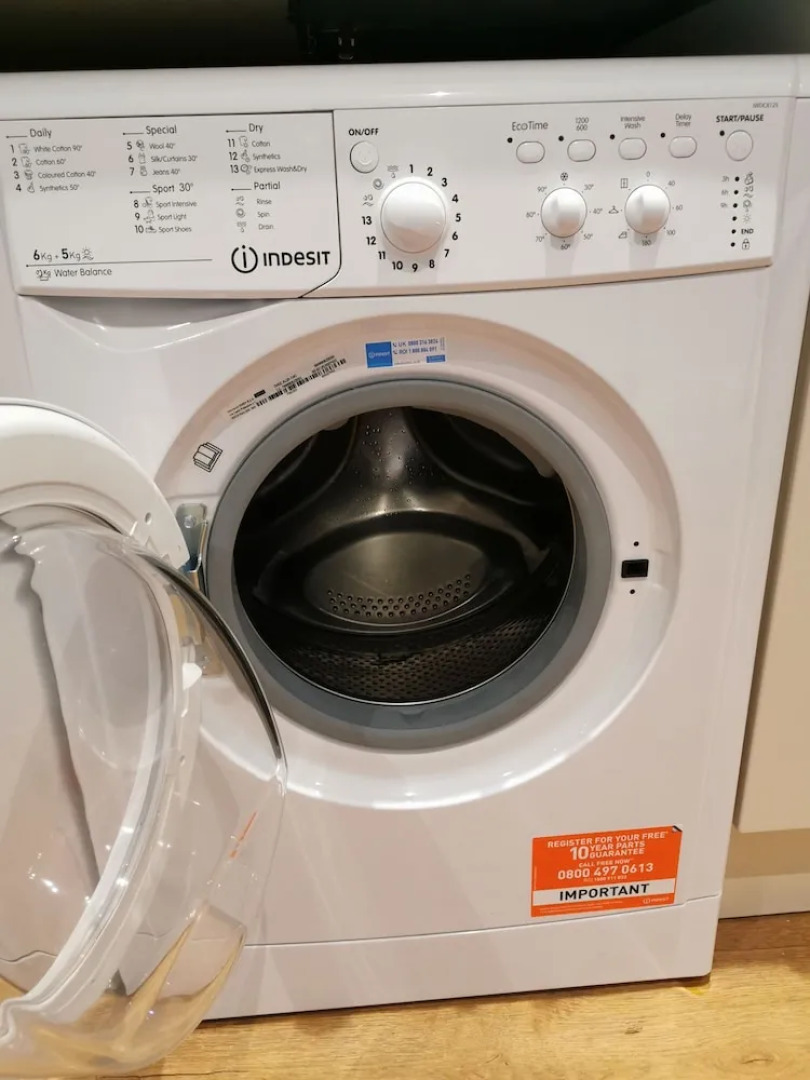 Purple Hart Homes - Station Cottage