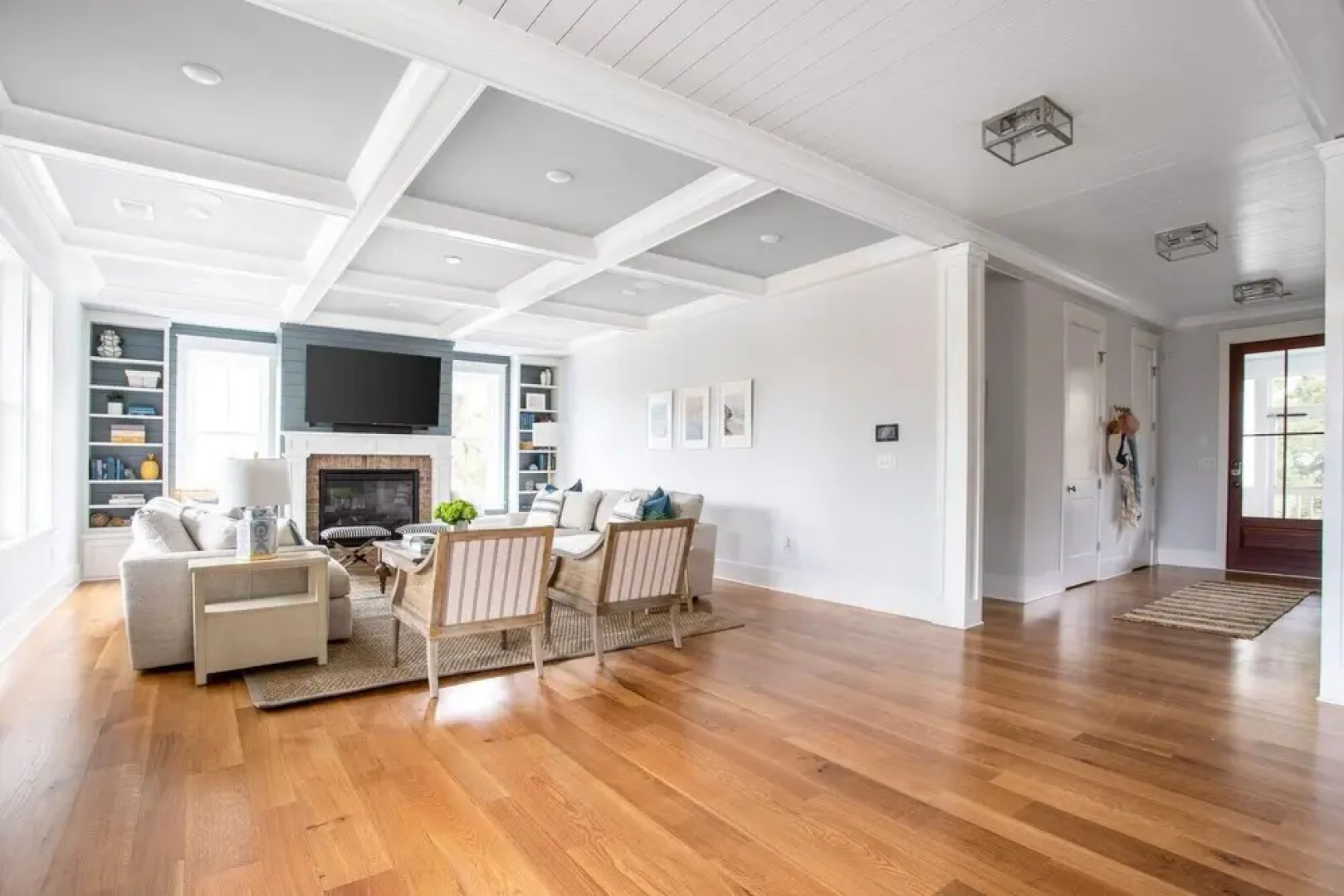 Pelican - Modern Beach Retreat w Patio & Pool