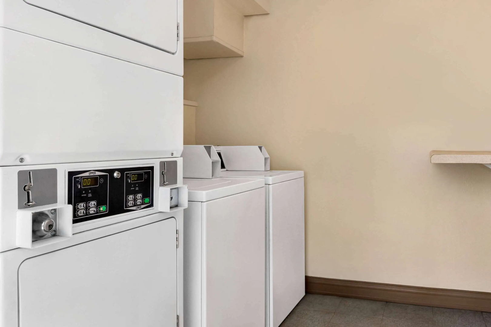 Baymont by Wyndham Intl Speedway/I-95/Daytona Beach