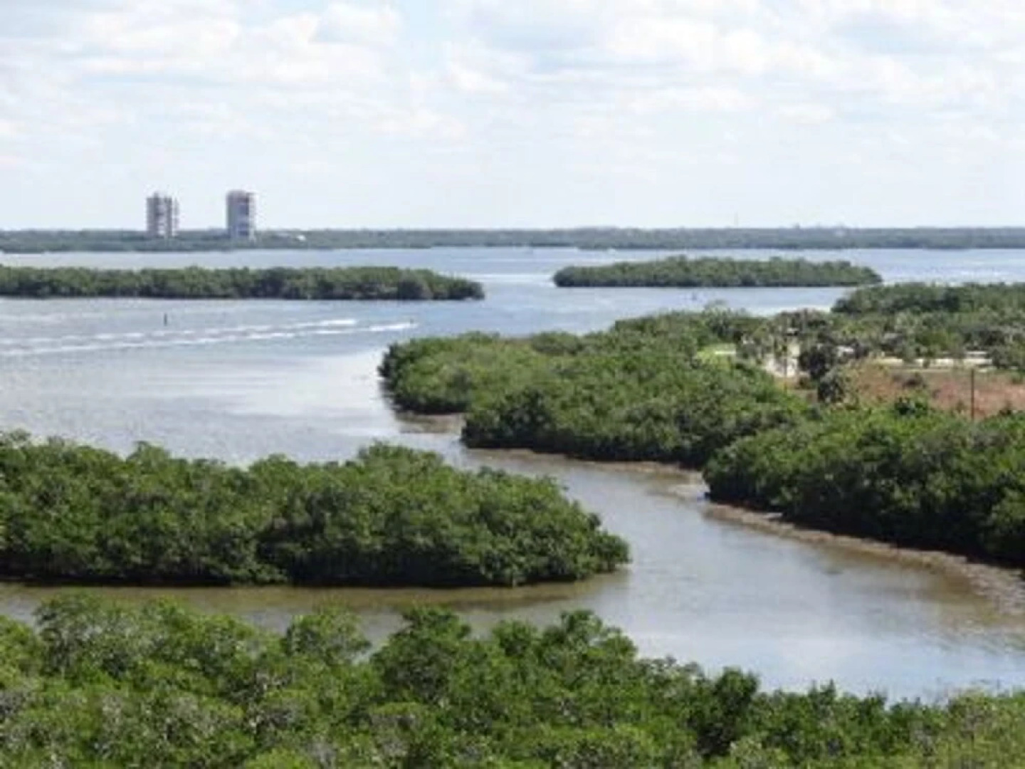 Lovers Key Resort 908