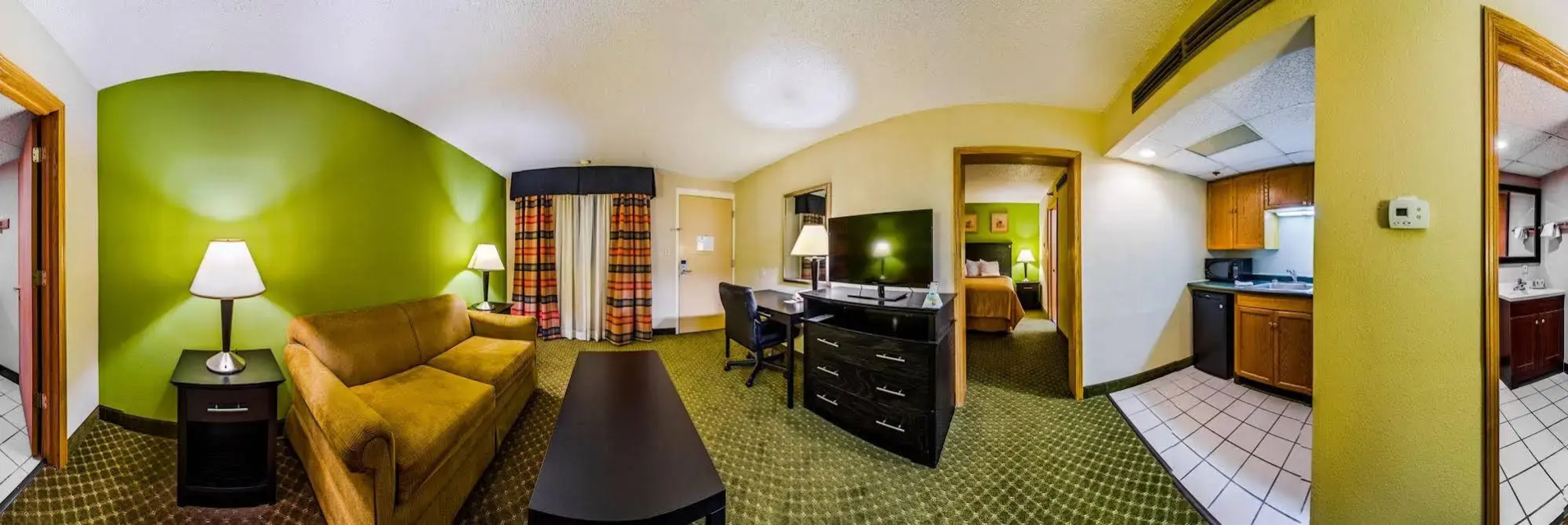 Quality Inn & Suites Moline - Quad Cities