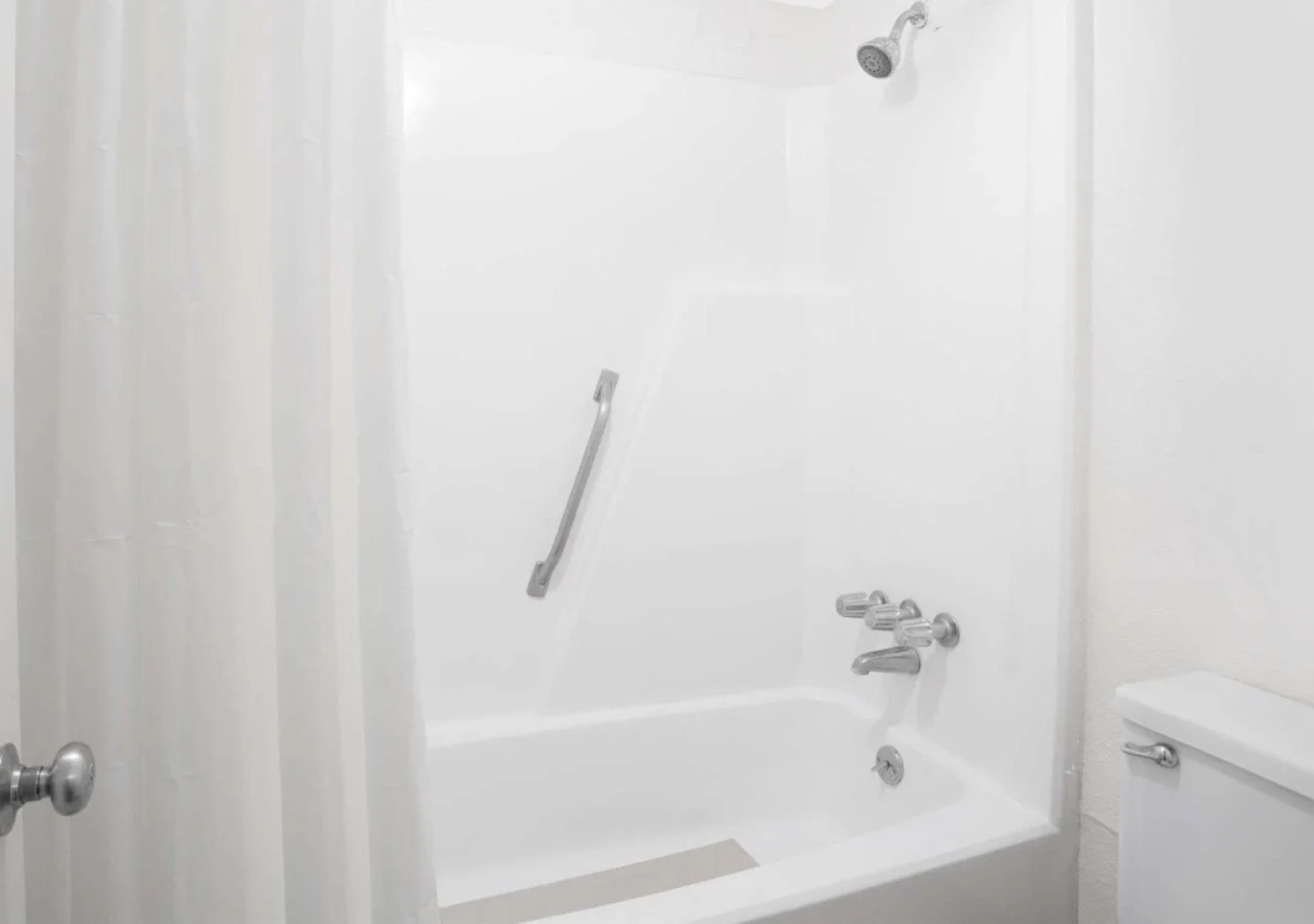 Super Inn Williamsburg