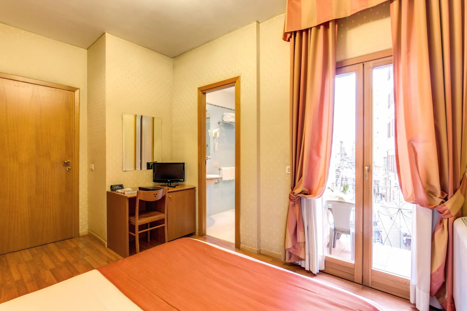 Flower Garden Hotel Rome