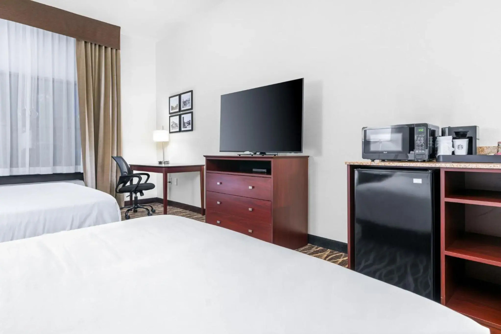 Cobblestone Hotel & Suites - Lynden