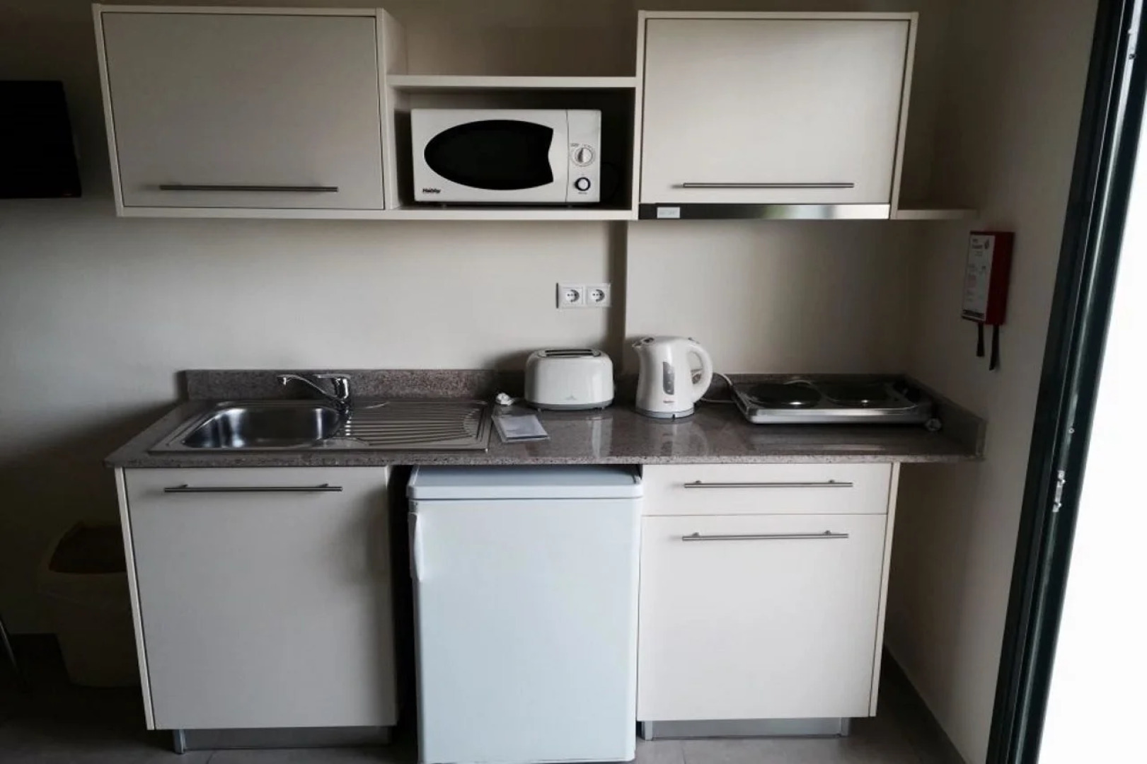 Kristalli Hotel Apartments