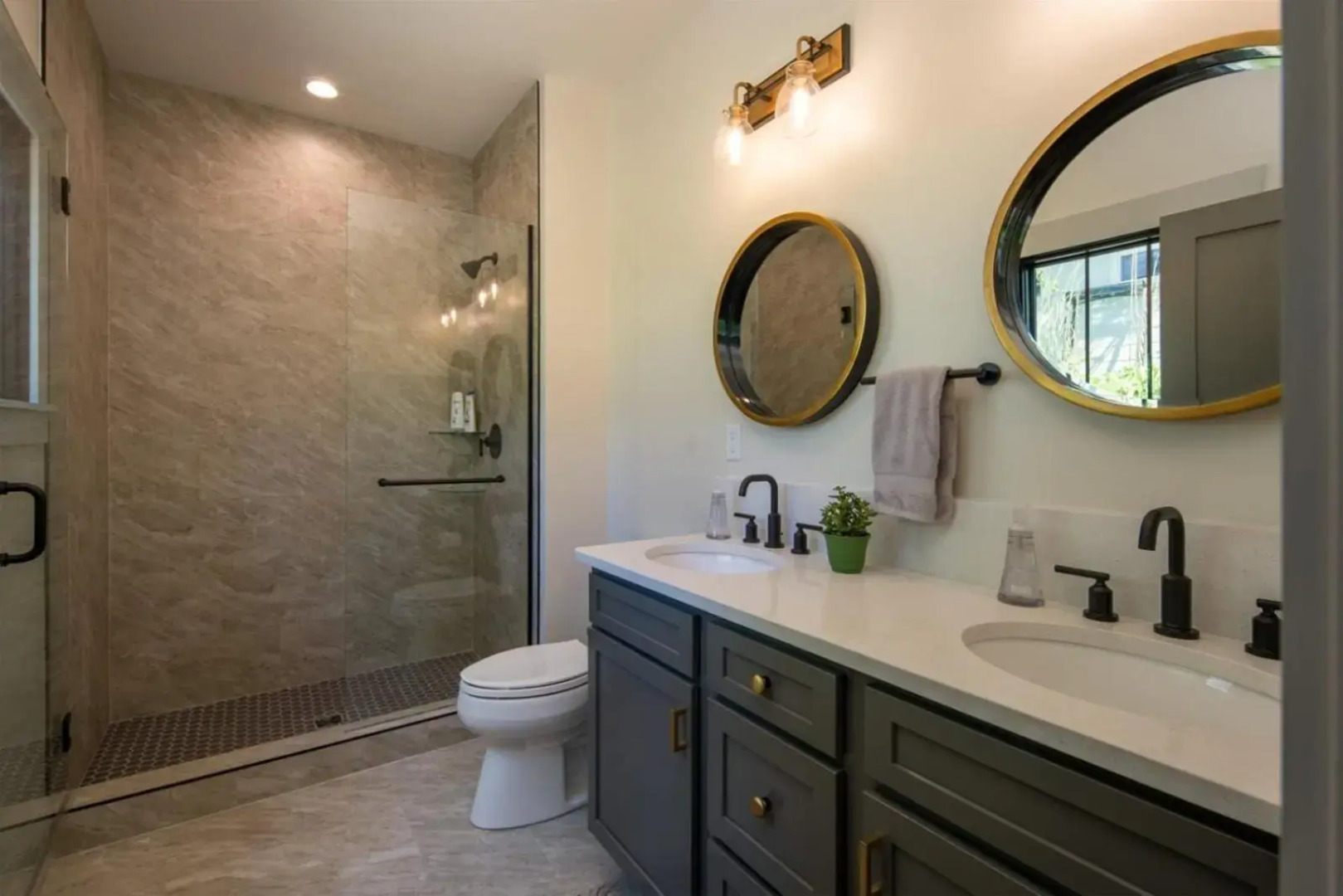 Kings Creek Cottage Downtown