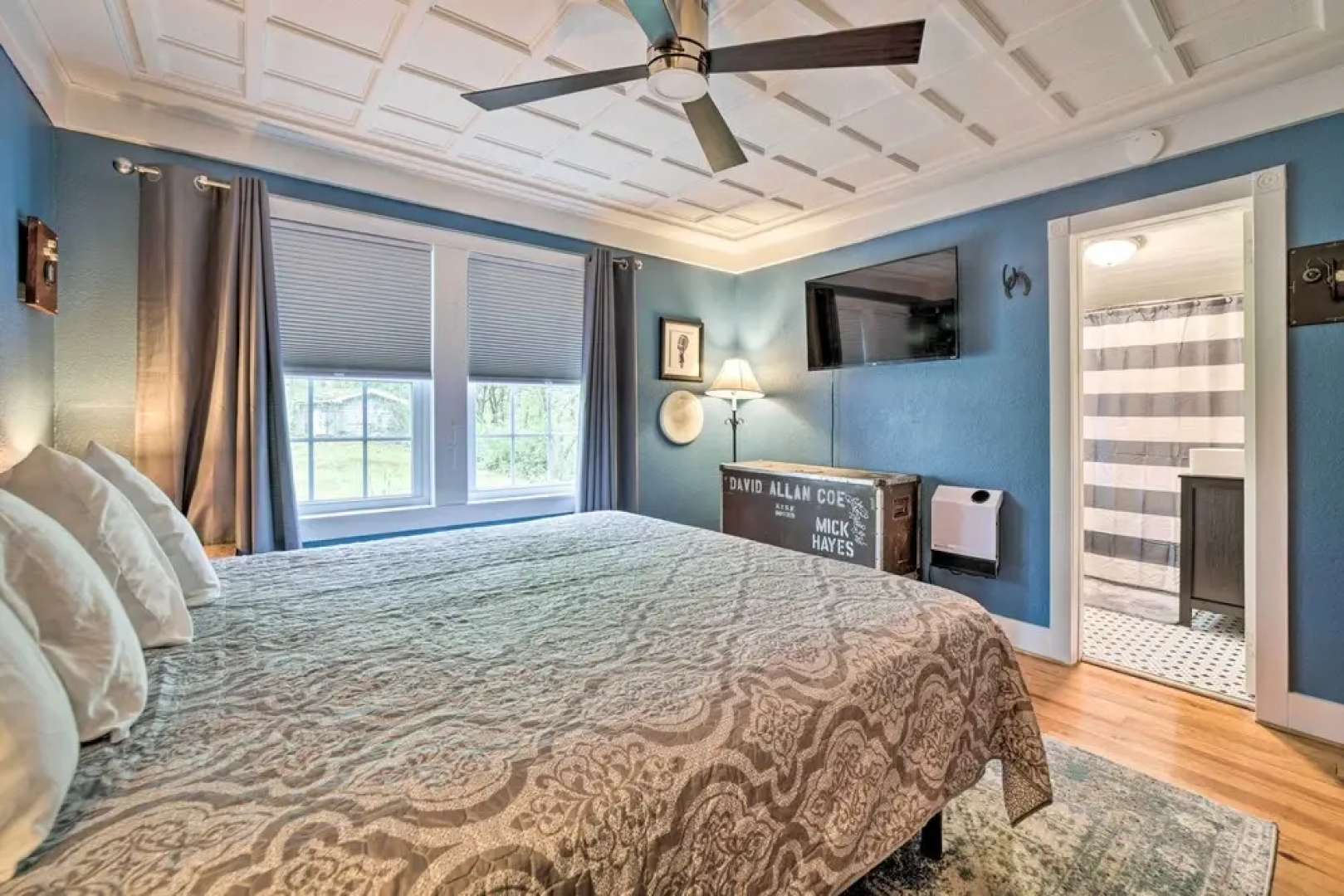 Cozy Wooded Retreat: 2 Mi to Dtwn Brevard!