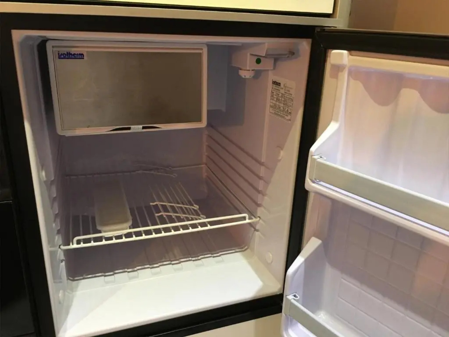 INSPIRING VIEWS & PLACE WITH FREE PARKING by BEACH