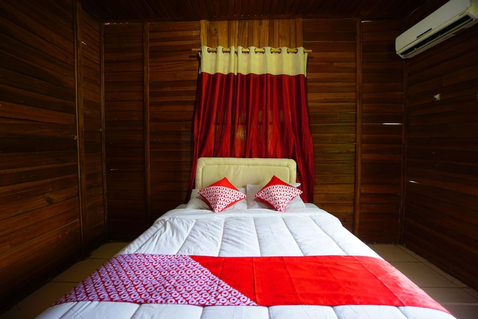 OYO 1254 Golden Lake Resort