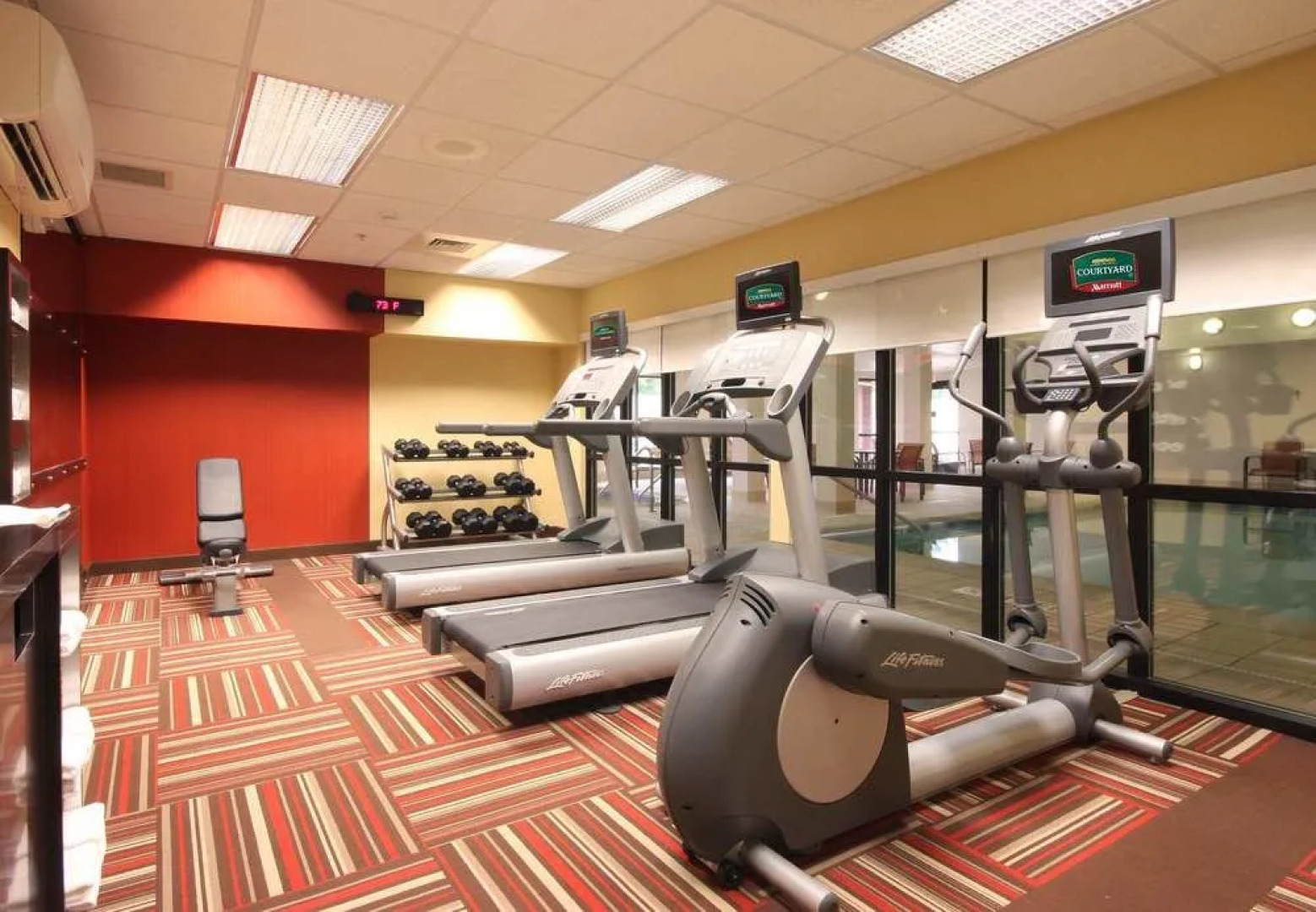 Courtyard Chicago Bloomingdale