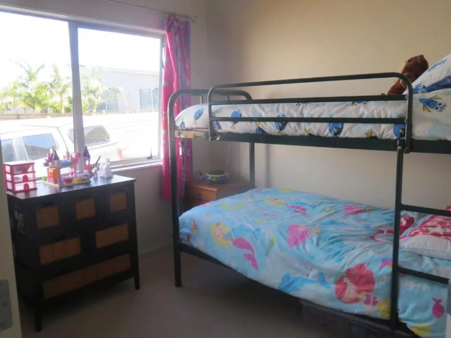 Hosts on the Coast Harbour Views