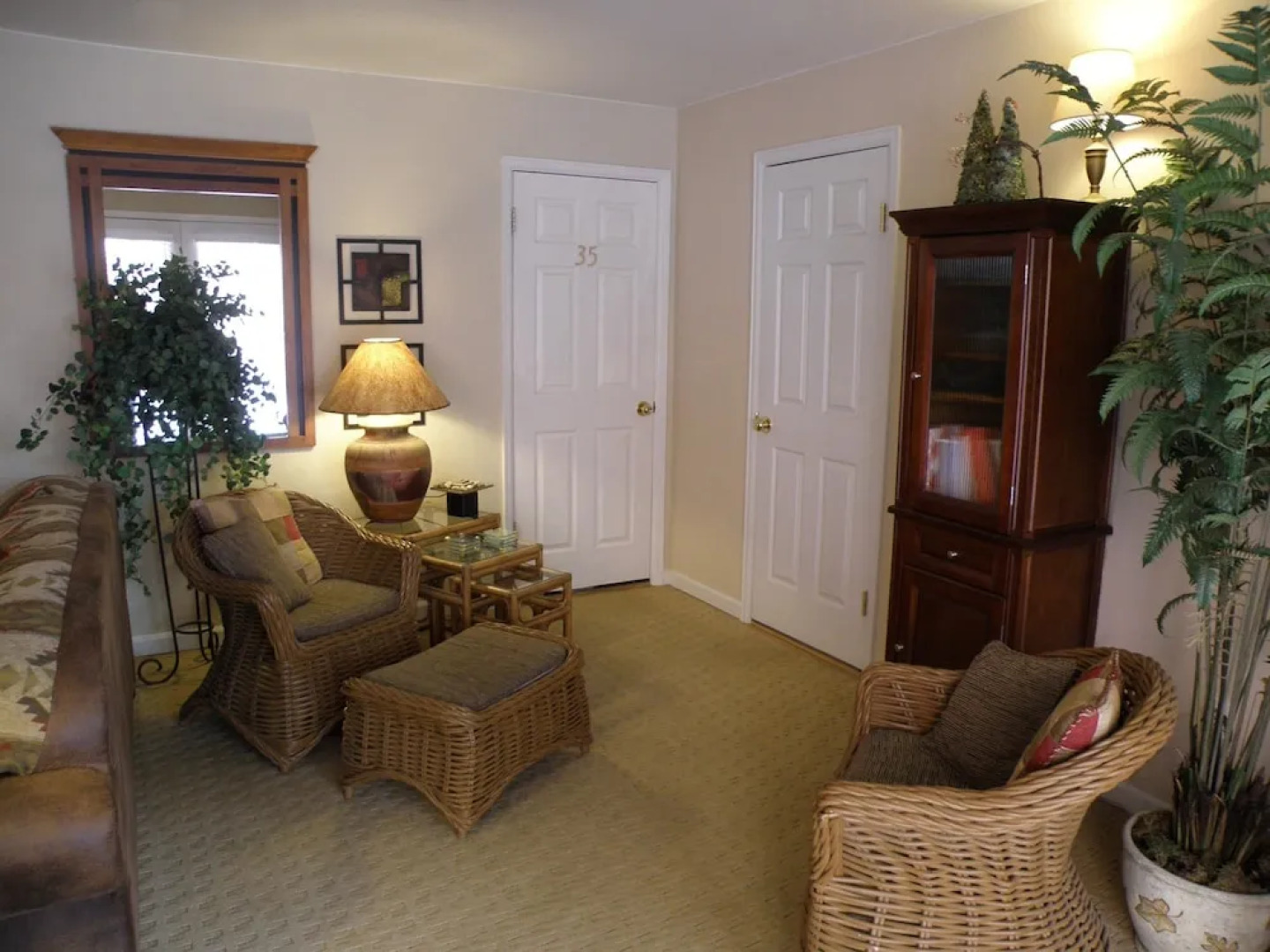 The River's Edge Motel Lodge & Resort