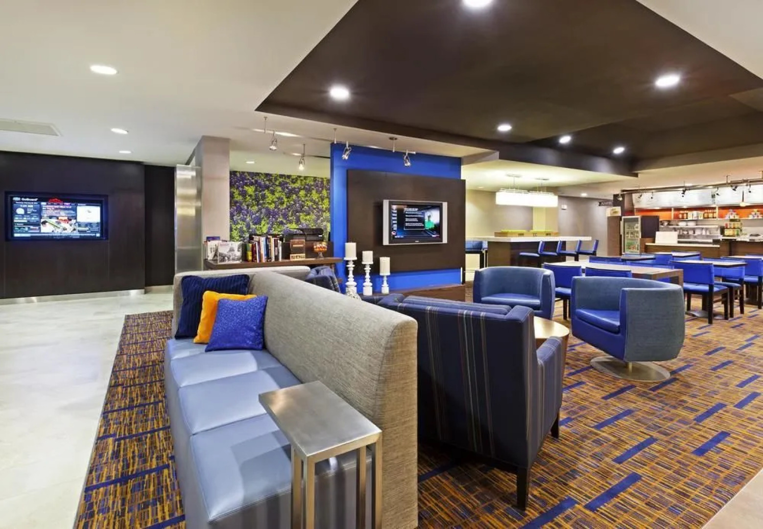 Courtyard Austin South