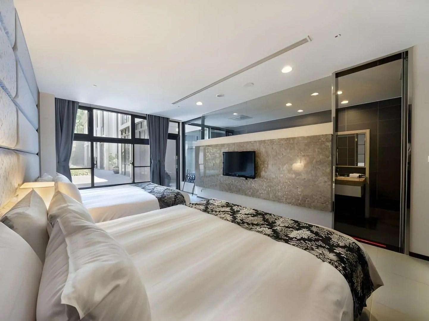 Tai Yi Red Maple Resort