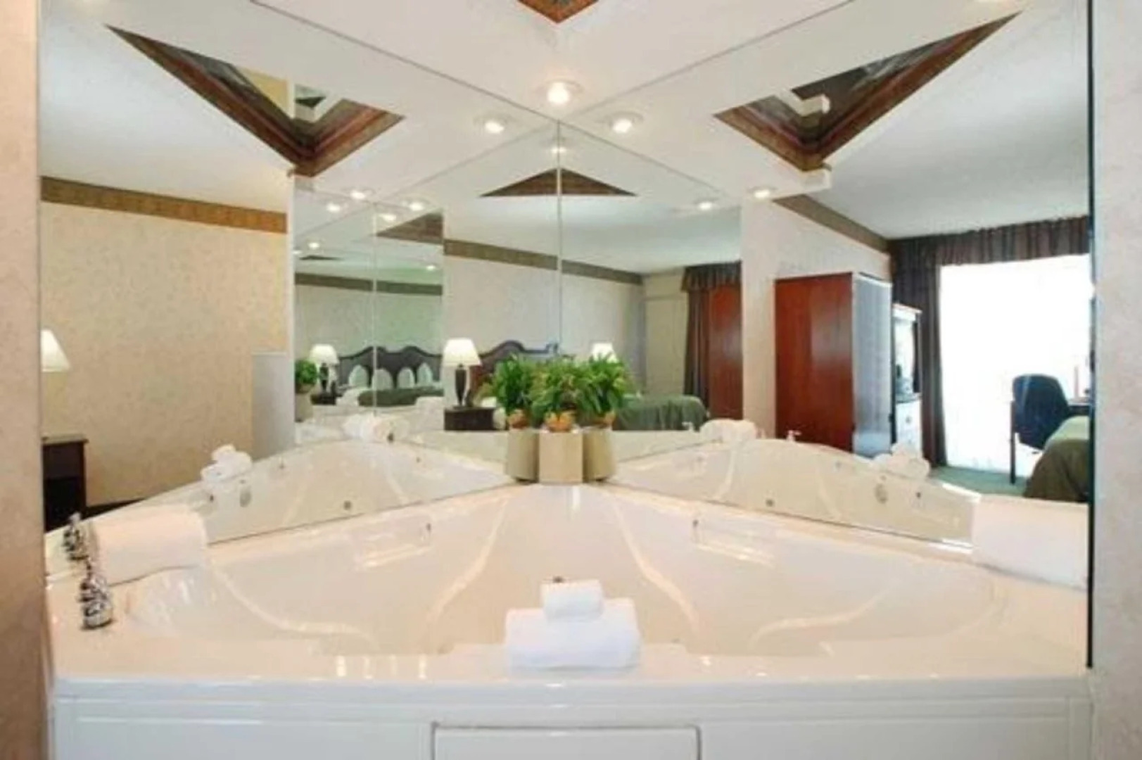 Rodeway Inn Conference Center