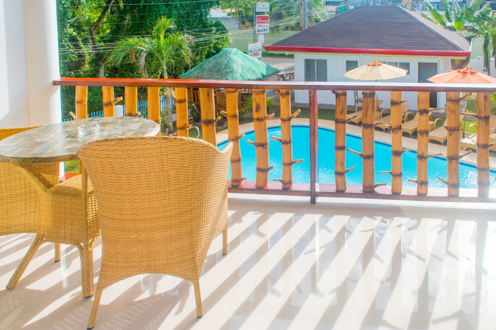 Alona Vida Beach Hill