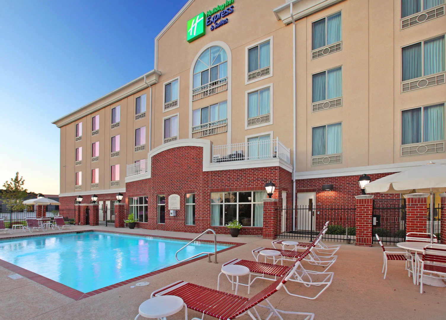Holiday Inn Express & Suites Shreveport South Park Plaza by IHG