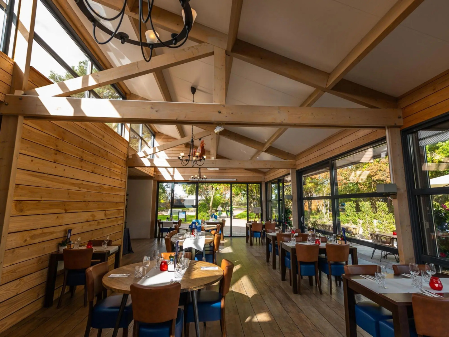 Wooden chalet with microwave, on a holiday park near three national parks