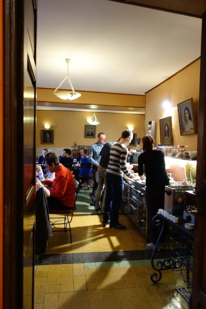 Les Arcades Le Lion Dor