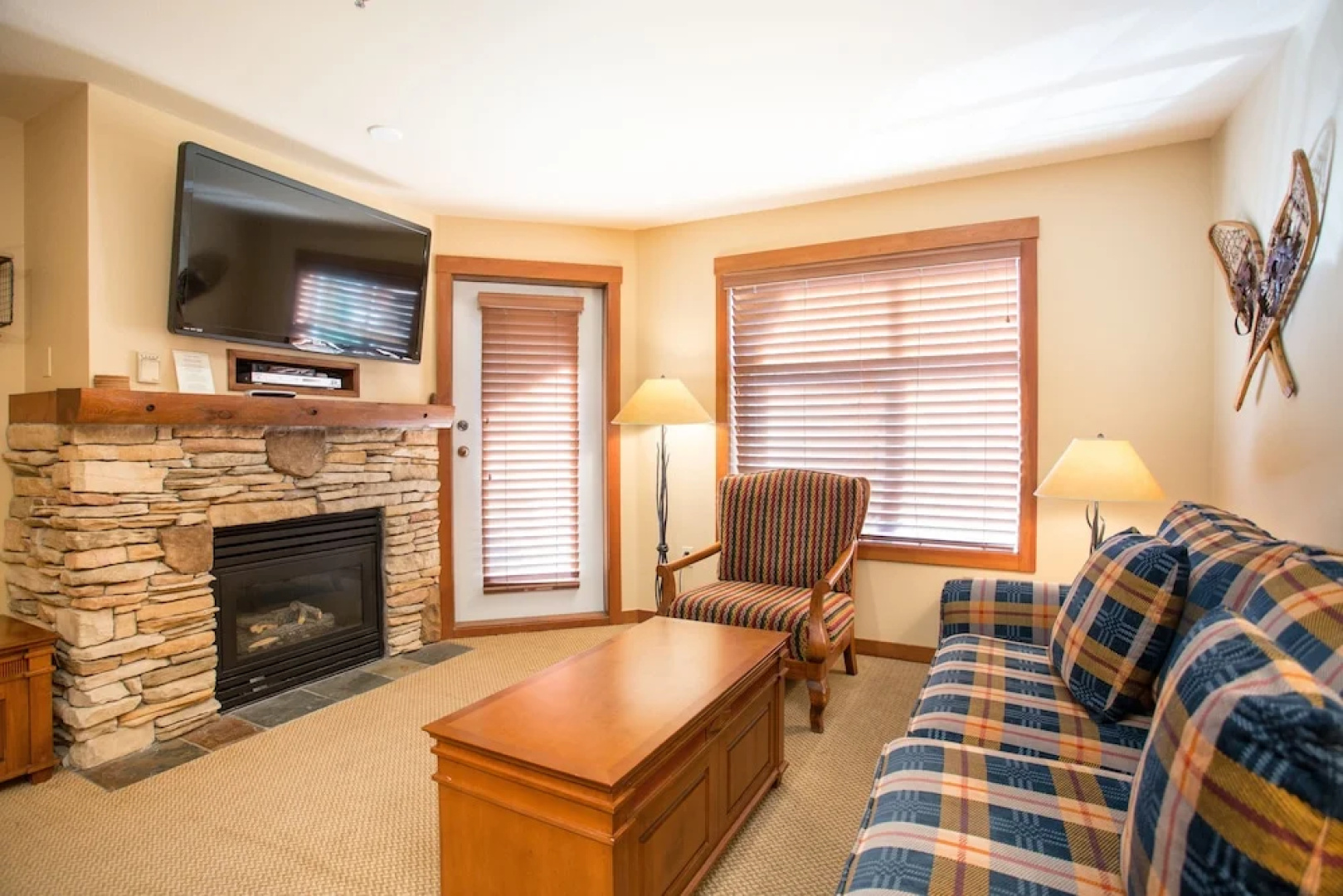 3216 - One Bedroom + Den Standard Powderhorn Lodge 1 Condo by RedAwning