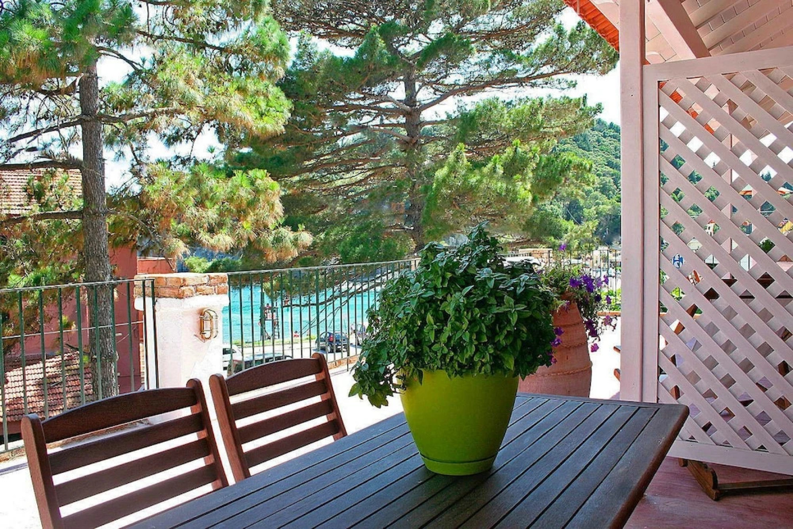 Zefiros Traditional Hotel