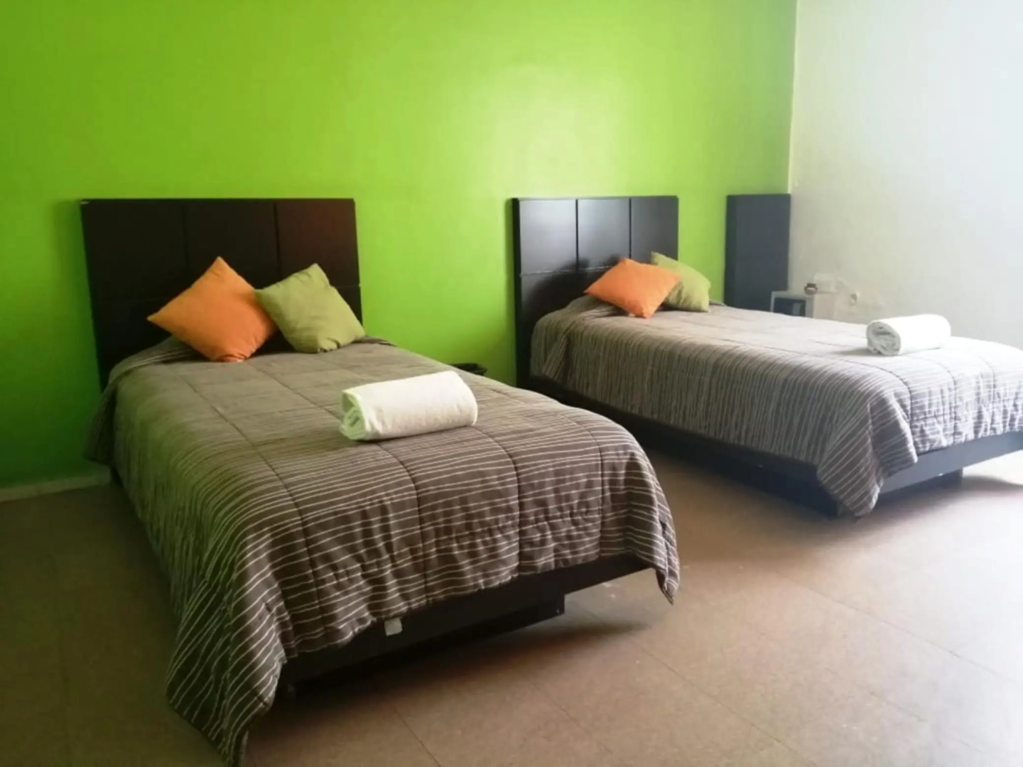 Hostal Amigo Suites
