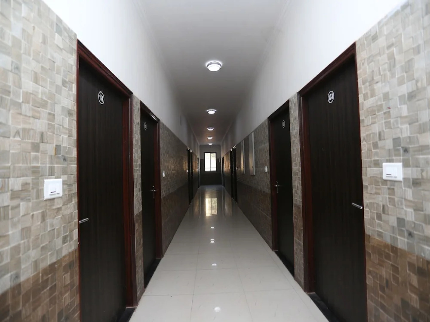 OYO 26931 Madhav Bhavan