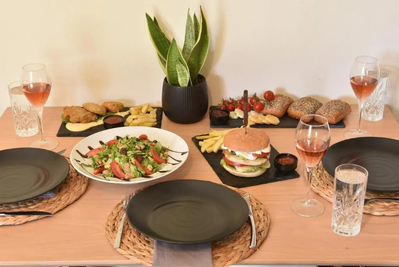 Angelikon 2 Luxurious Apartments