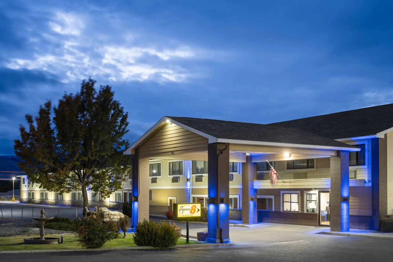 Super 8 by Wyndham Baker City