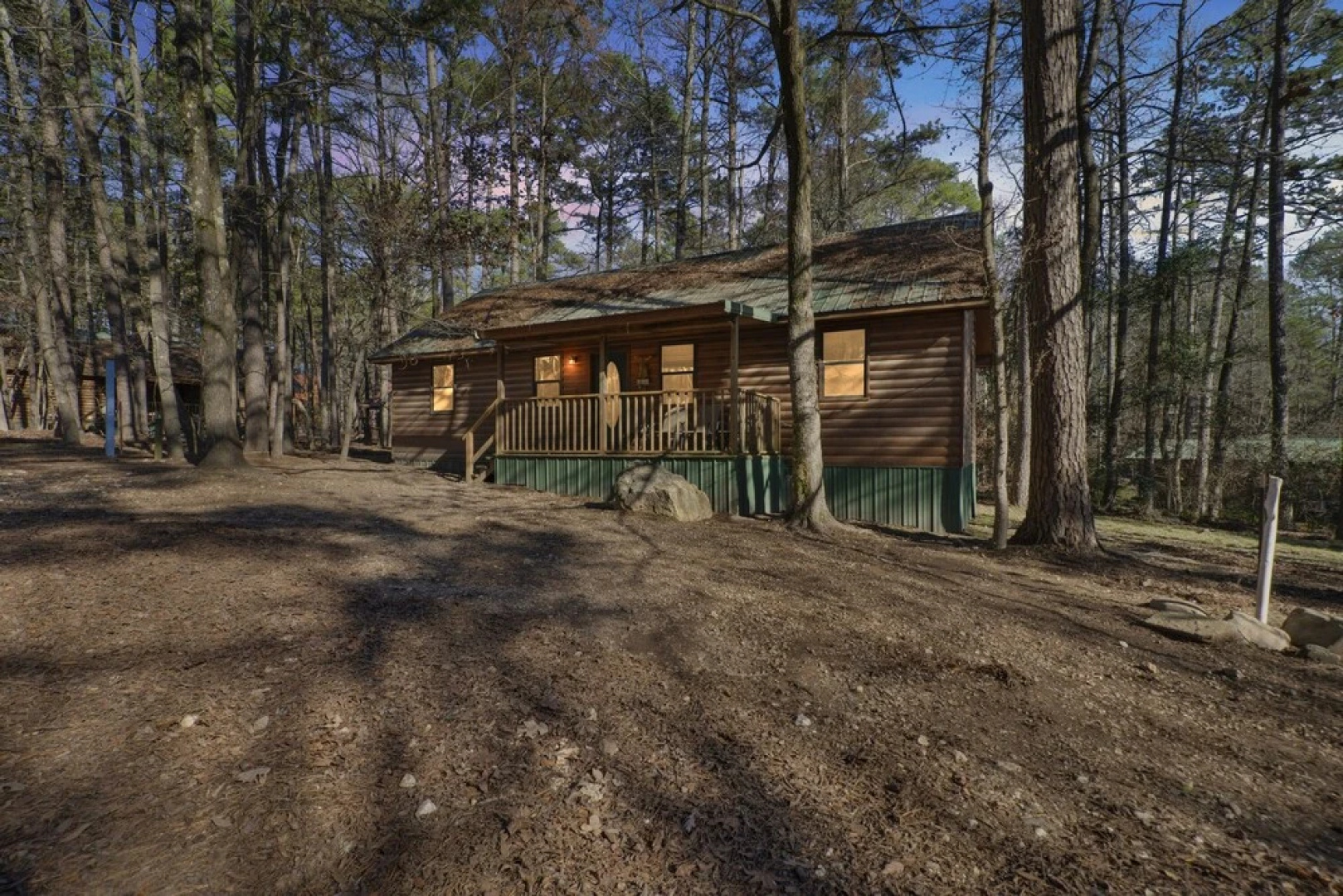 The Honeysuckle 2 Bedroom Cabin by Redawning