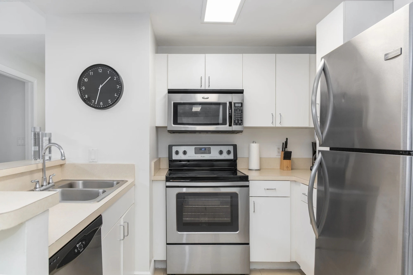 Fortune House Hotel Suites