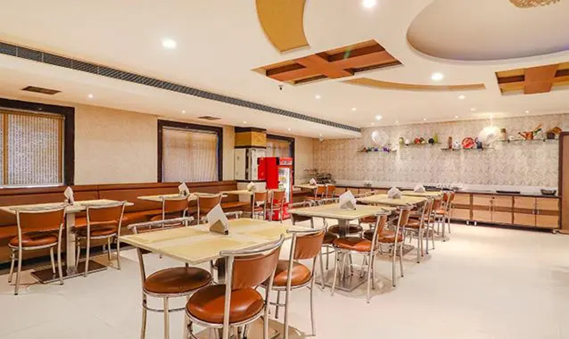 Fabhotel Nera Regency