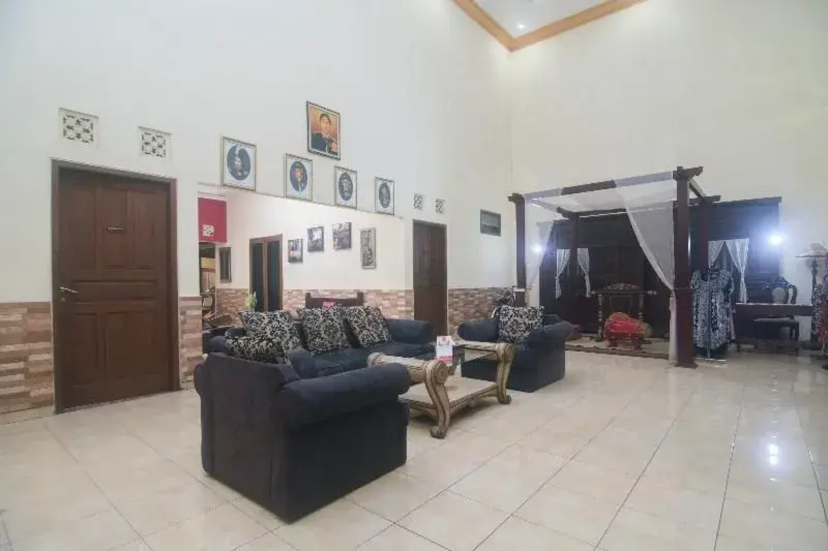 OYO 326 Ndalem Padma Asri Guest House