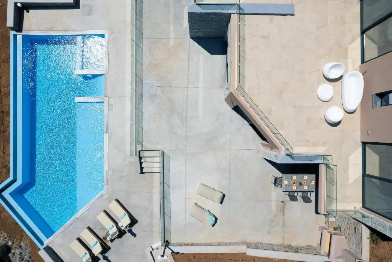 Seafront luxury villa with infinity pool & devine views!