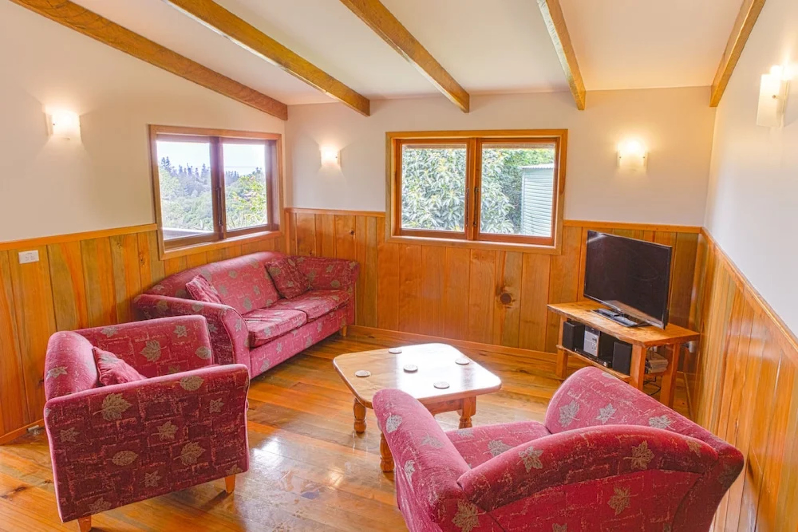 Girlies Holiday Home