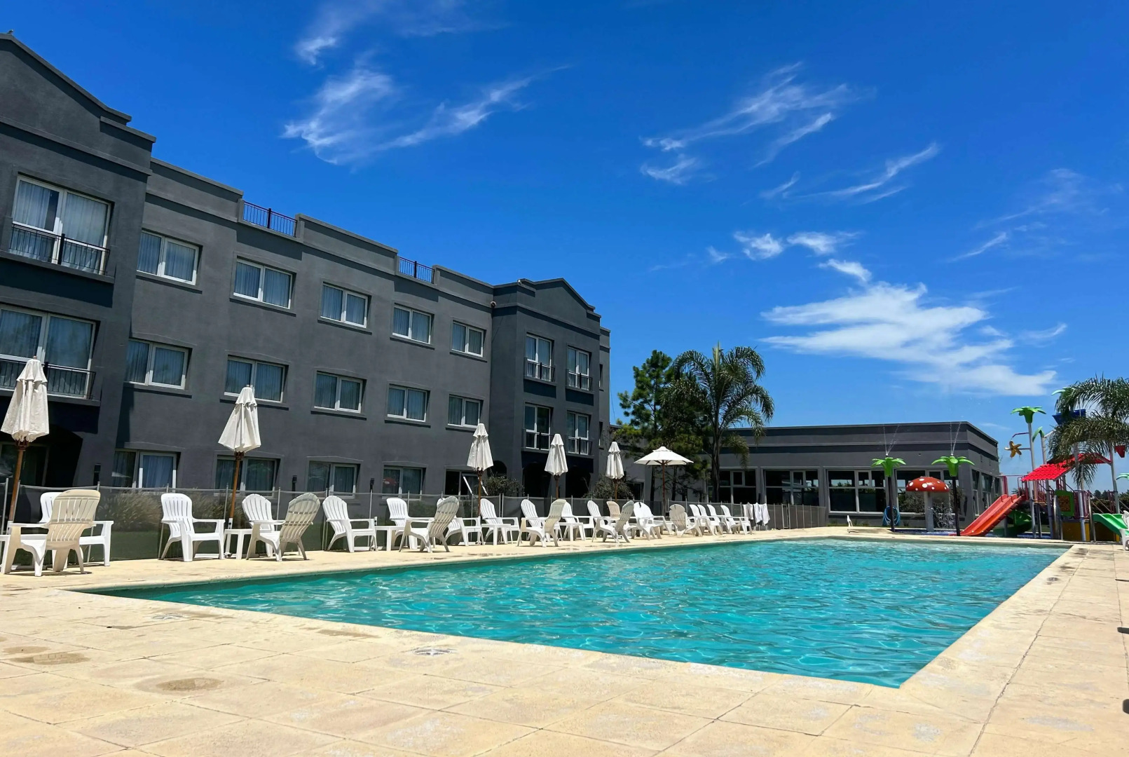 Howard Johnson Funes