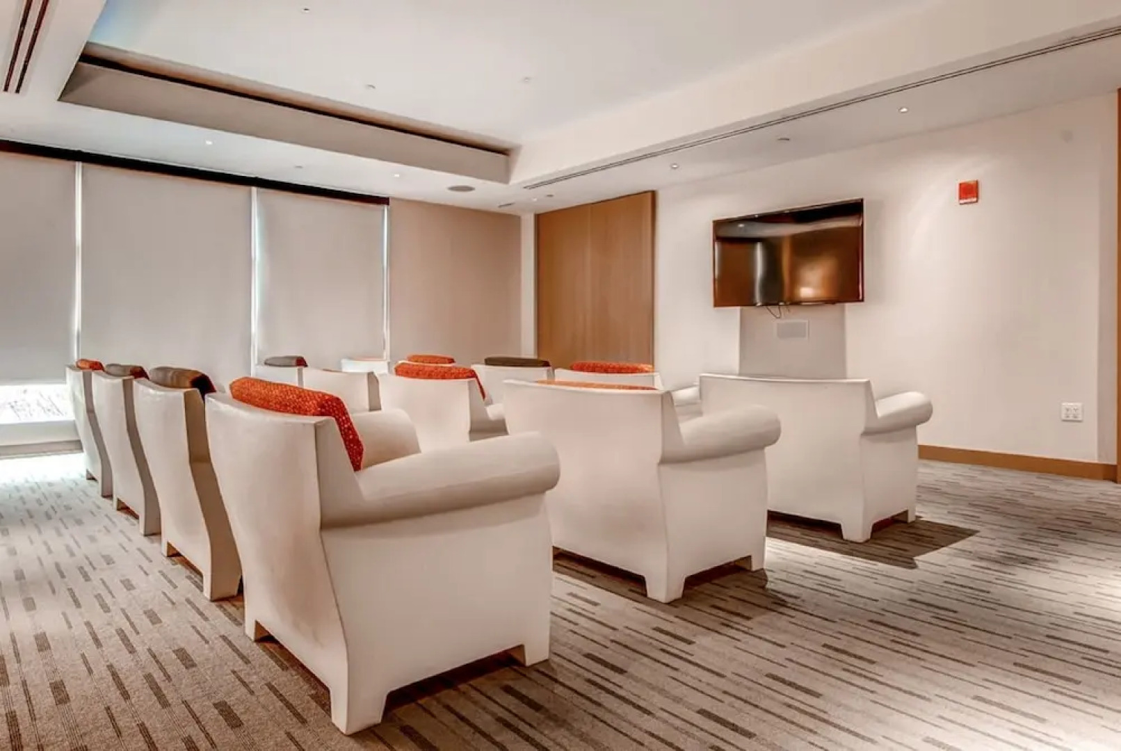 Global Luxury Suites at Kendall Square