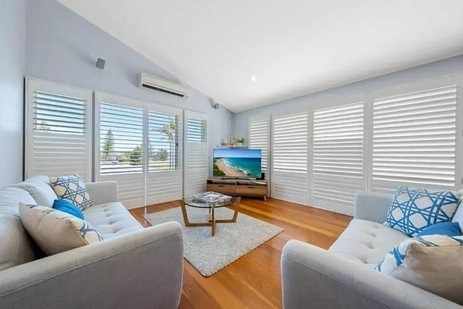 Sea Spray- Private Pool, Beach, Table Tennis