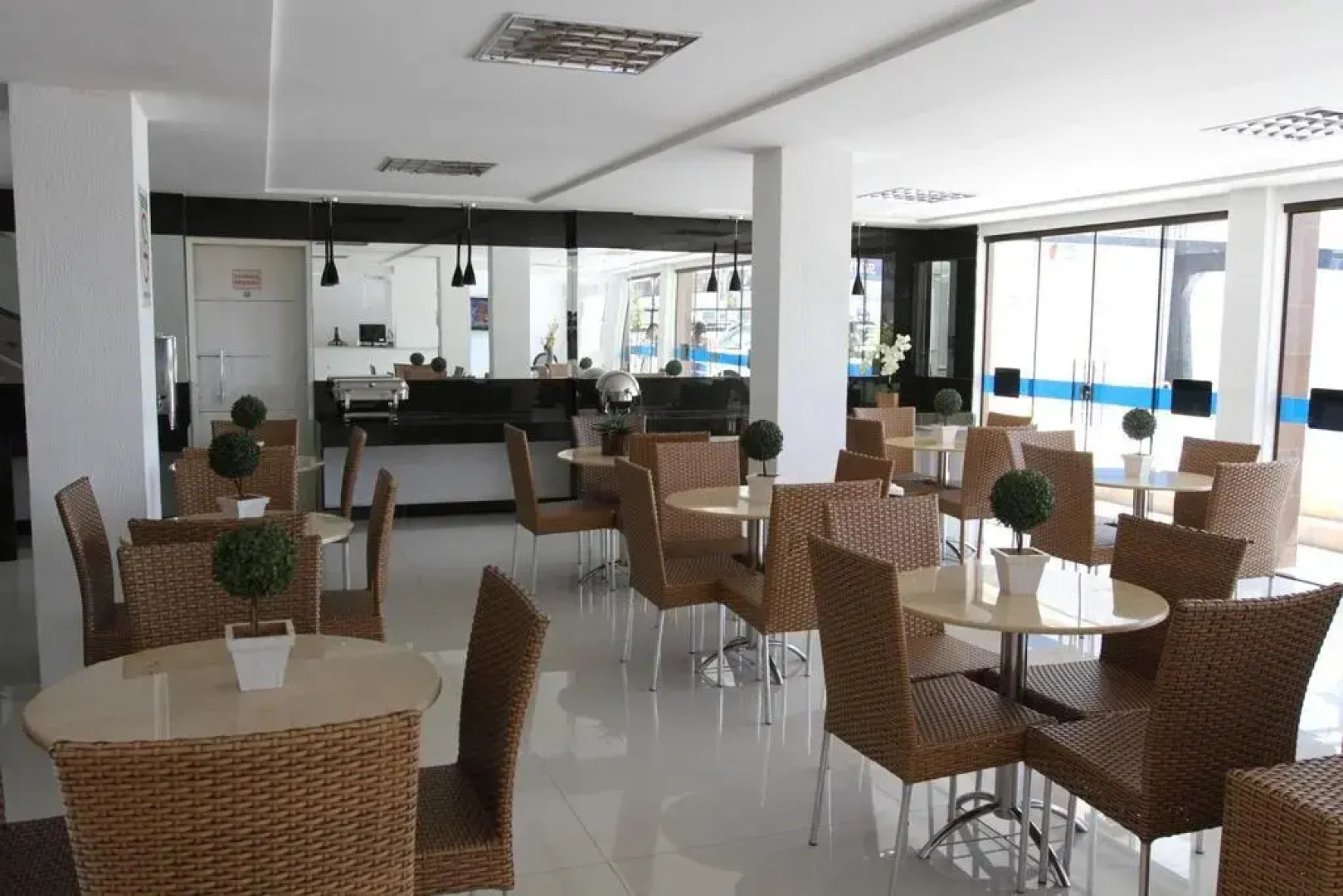 Las Brisas Beach Hotel