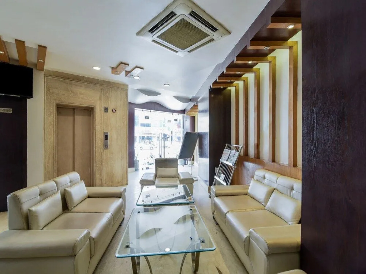 Capital O 30399 Hotel Prime Presidency