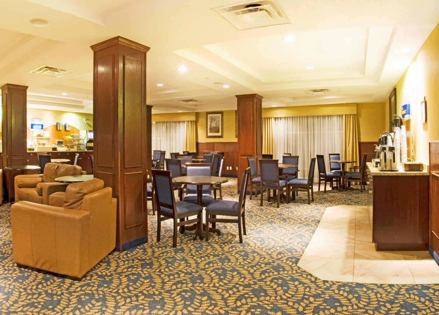 Holiday Inn Express Hotel & Suites Edson by IHG