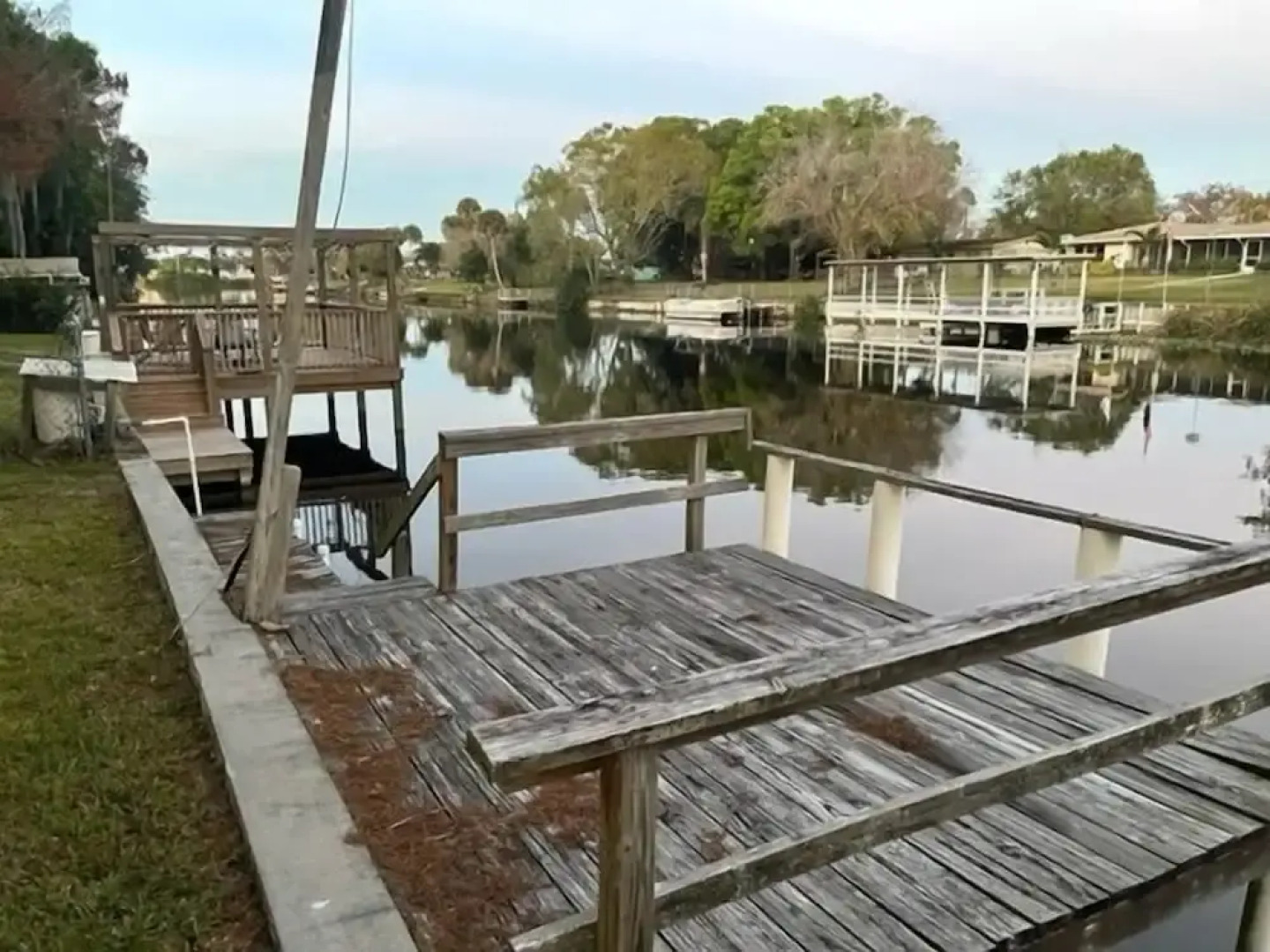 Taylor Creek River Cottage By The Boat Ramp 2 Bedroom Cottage by RedAwning