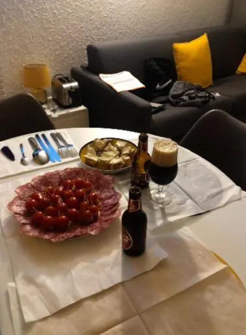 Cannes Marina Résidence Le Surcouf - Studio de 28m2 au 10ème étage avec piscine, terrasse, parking, vue montagne et port : Mandelieu-La Napoule