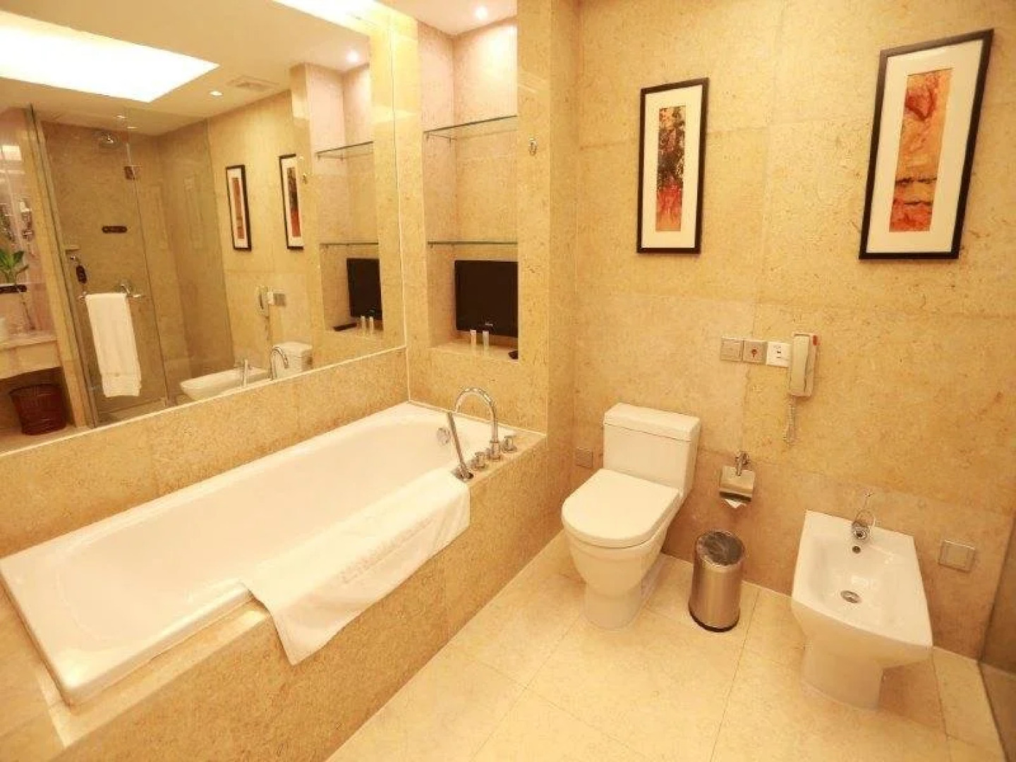 Jianghong International Hotel