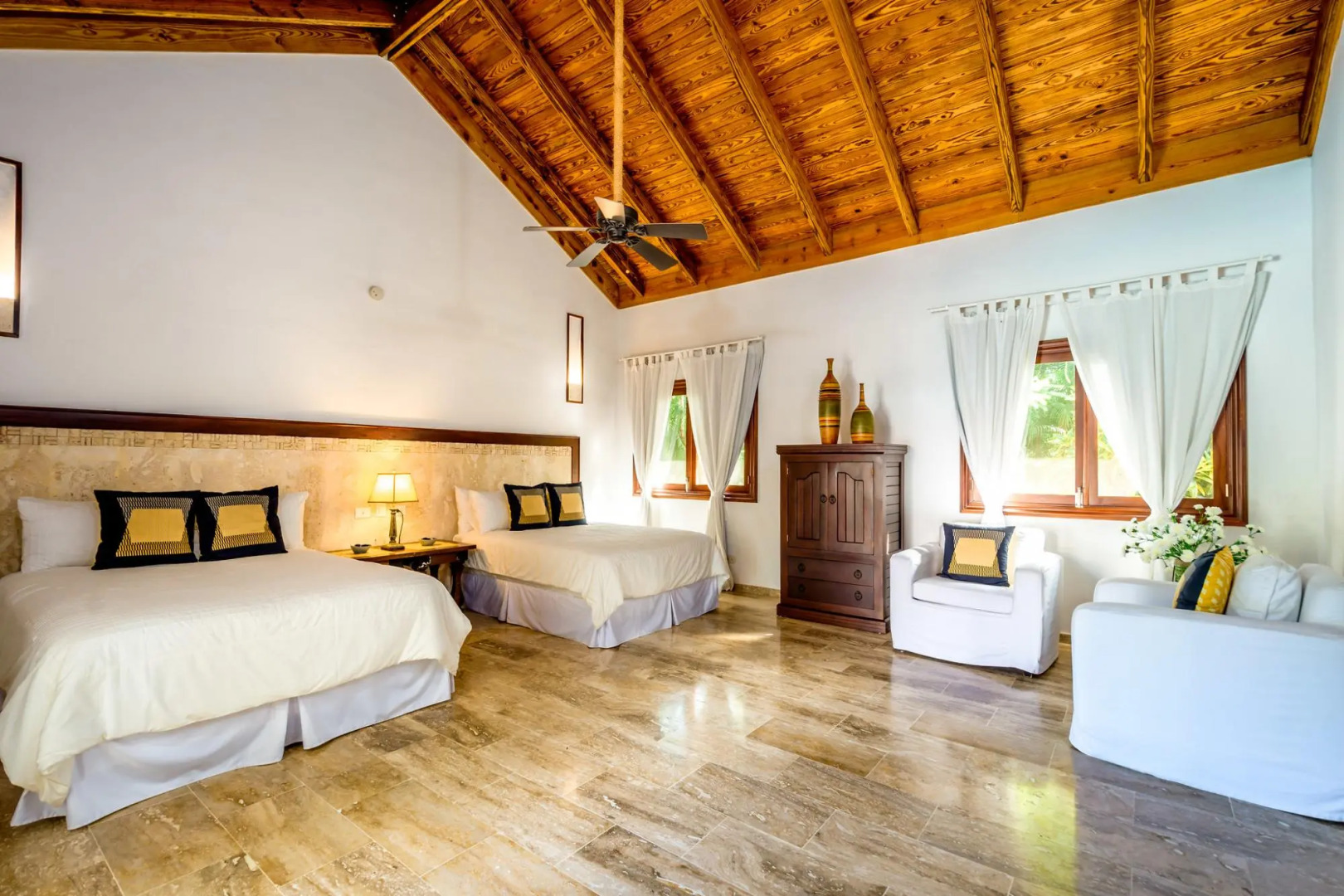 Casa de Campo Villa Luxurious Property up to 12 People With Pool Jacuzzi BBQ Golf