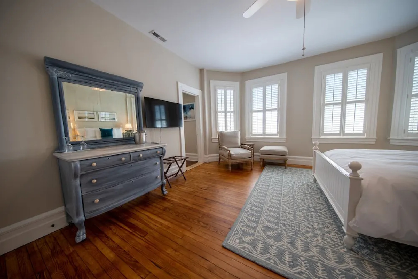 The Edenton Collection-Captain's Quarters Inn