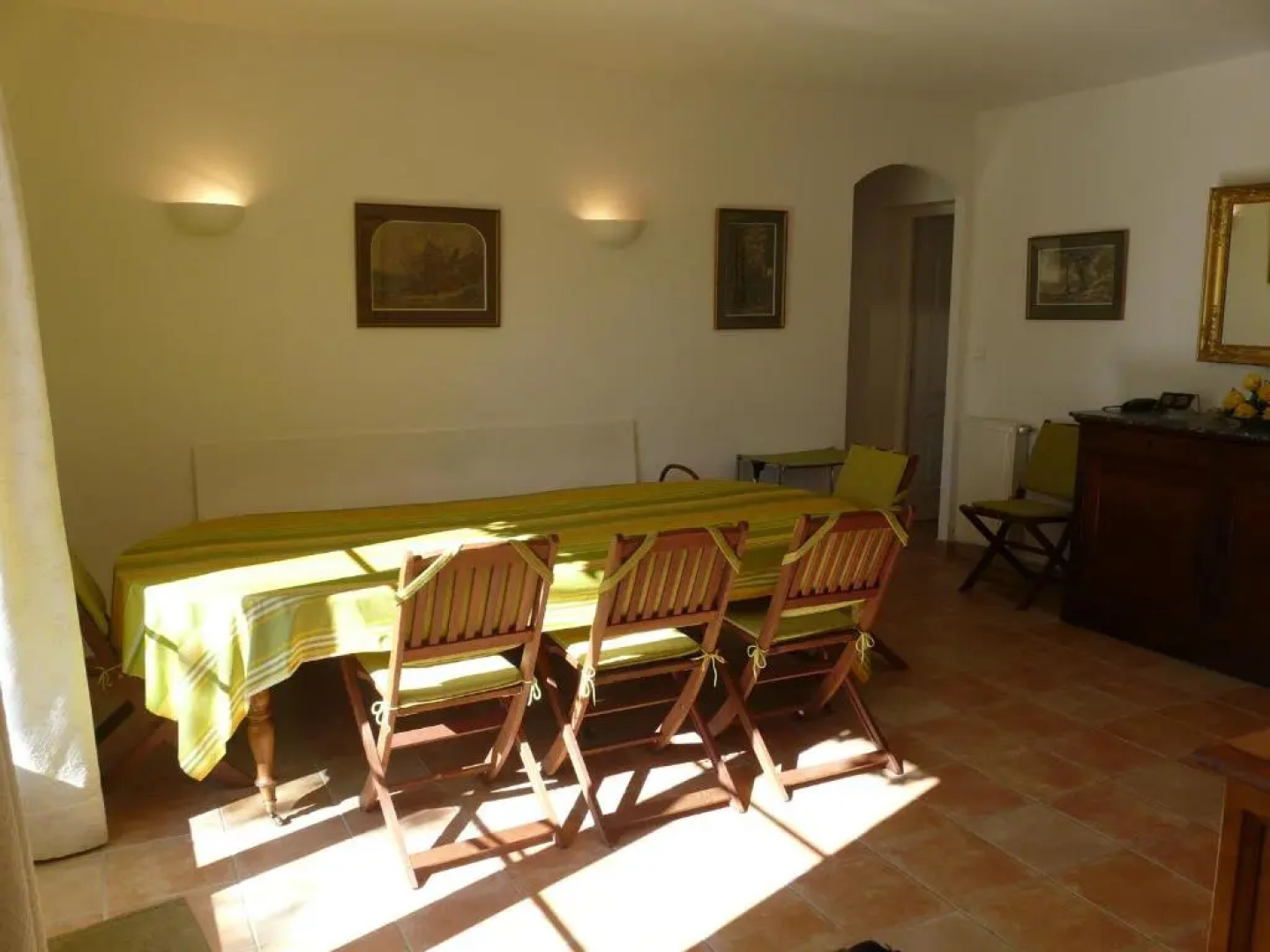 Agréable Villa Familiale Avec Piscine Chauffée, Grand Jardin, Située Proche du Centre du Village de Mouriès Au Coeur Des Alpilles, 10 Personnes, Ls1-140 Baguie Roso