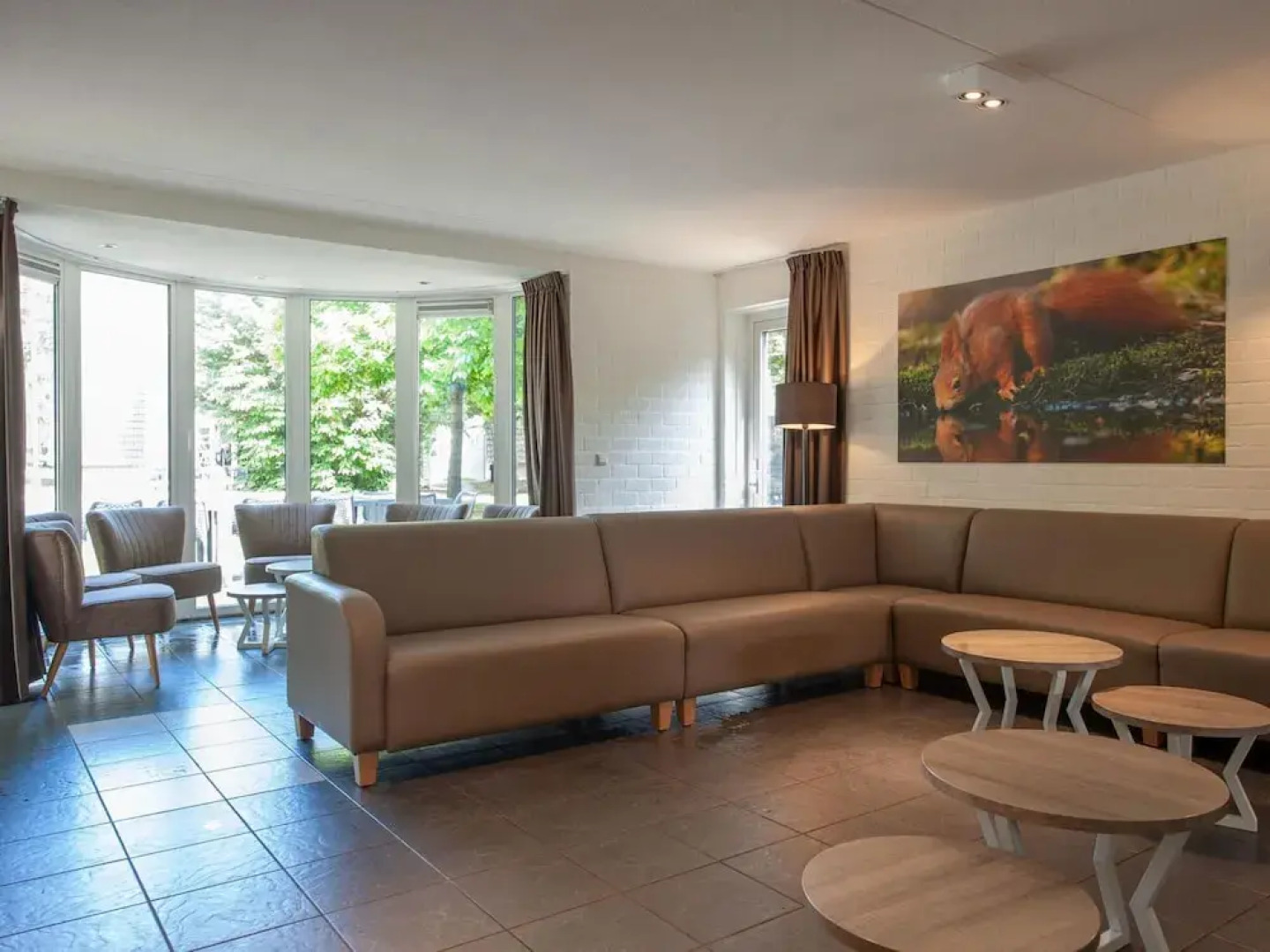 Restyled House with 5 Bathrooms near Vrachelse Heide