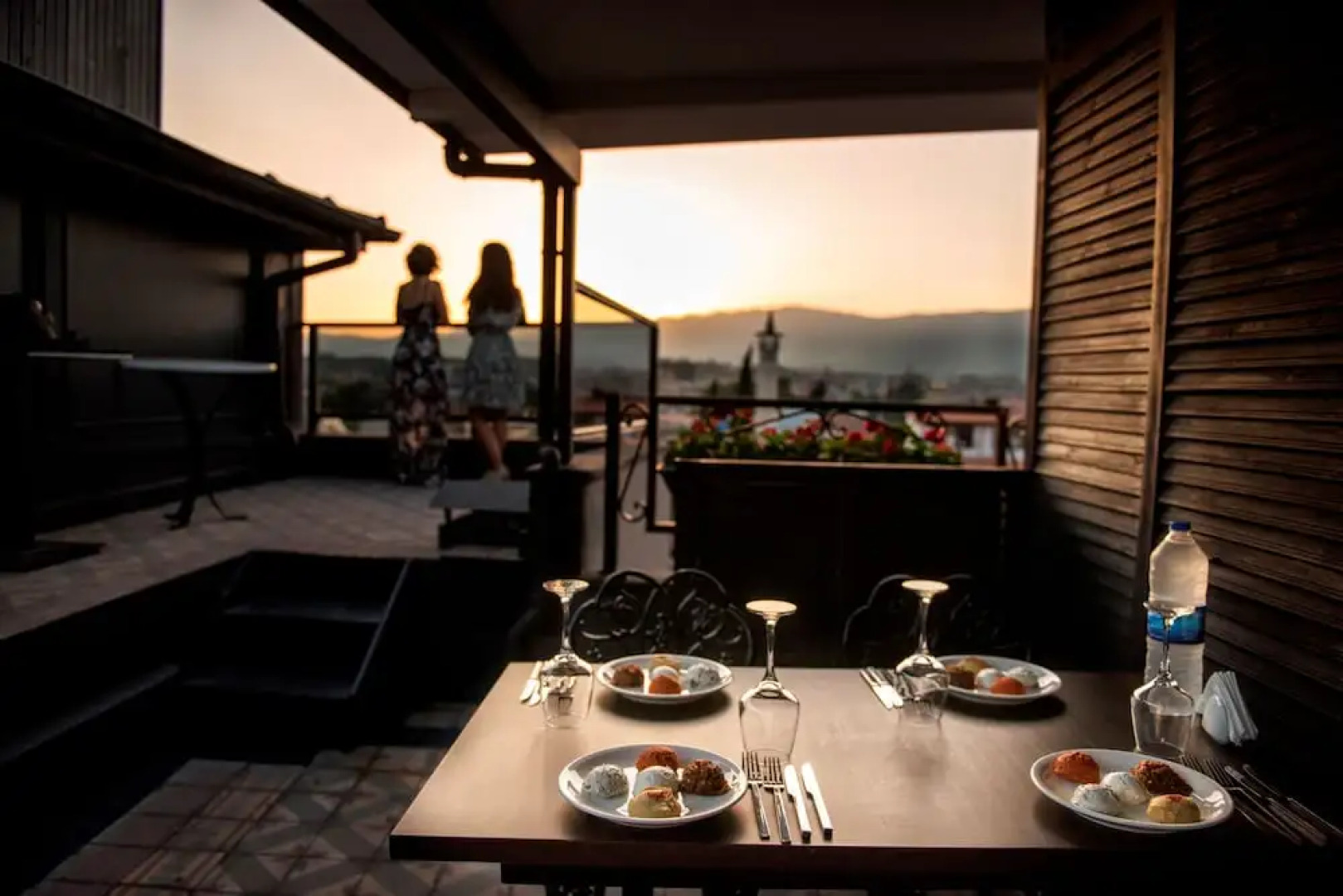 Li̇wan Deluxe Hotel